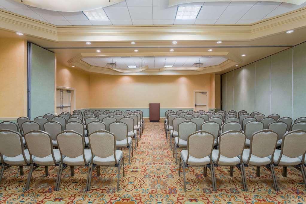 Midtown Garden Inn Phoenix Facilities photo